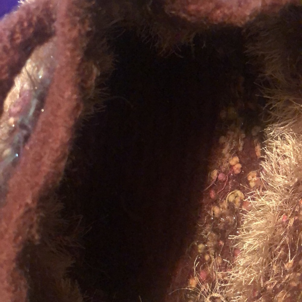 Unique Woolen Handbag - Picture 3 of 6